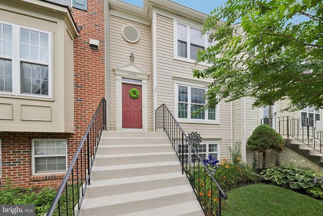 22076 MANNING SQ, Sterling, VA 20166