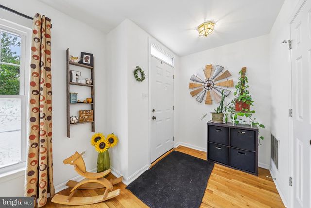 22076 MANNING SQ, Sterling, VA 20166