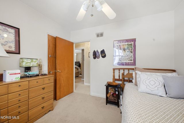 1933 Grecourt Drive, Toledo, OH 43615