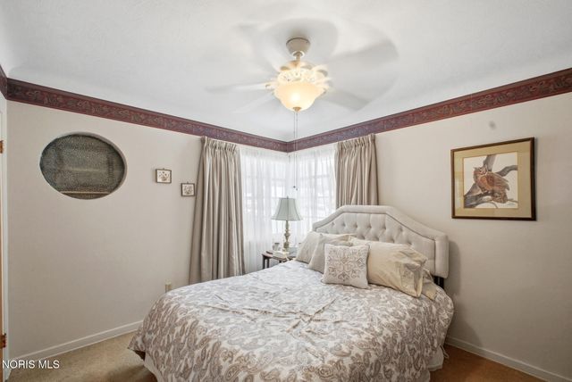 1933 Grecourt Drive, Toledo, OH 43615