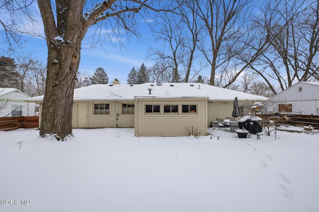 1933 Grecourt Drive, Toledo, OH 43615