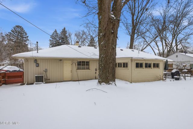 1933 Grecourt Drive, Toledo, OH 43615