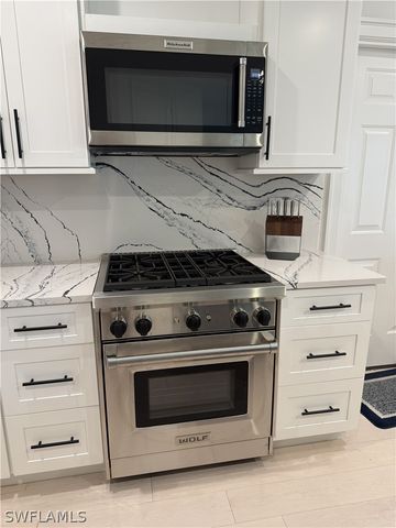 2830 Tiburon BLVD E 101, Naples, FL 34109