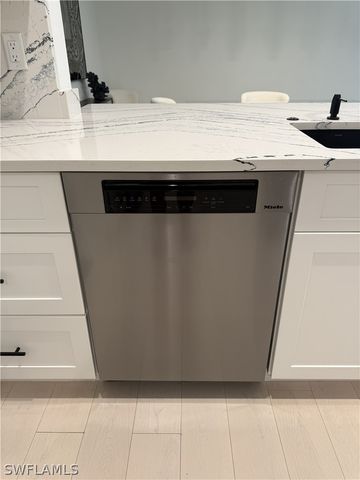 2830 Tiburon BLVD E 101, Naples, FL 34109