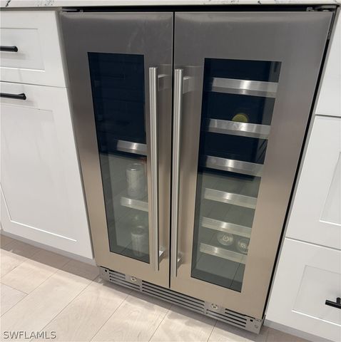 2830 Tiburon BLVD E 101, Naples, FL 34109