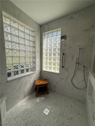 2830 Tiburon BLVD E 101, Naples, FL 34109