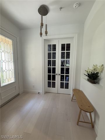 2830 Tiburon BLVD E 101, Naples, FL 34109