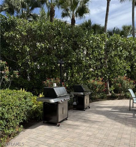 2830 Tiburon BLVD E 101, Naples, FL 34109