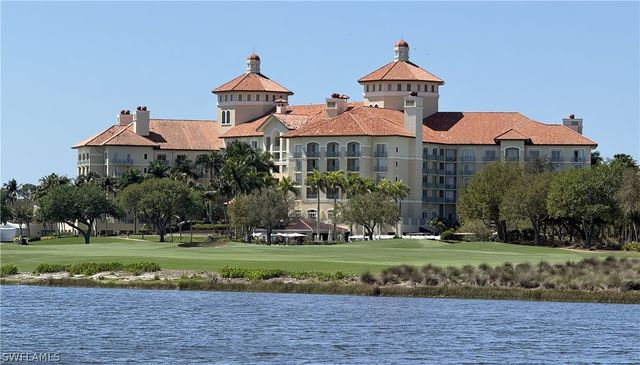 2830 Tiburon BLVD E 101, Naples, FL 34109