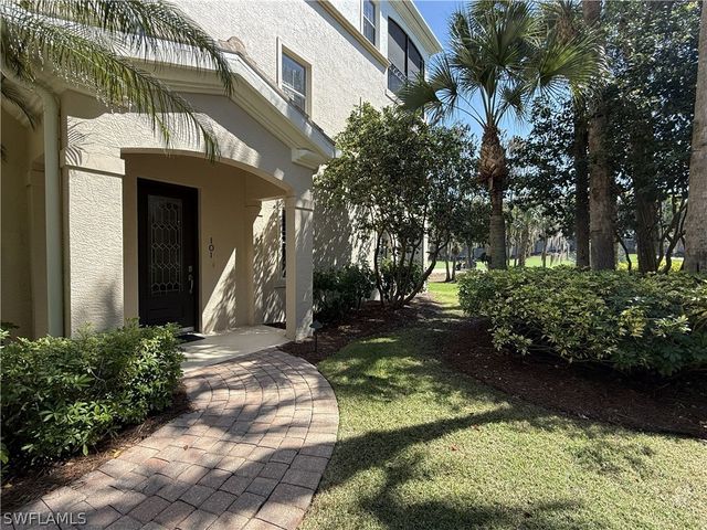 2830 Tiburon BLVD E 101, Naples, FL 34109