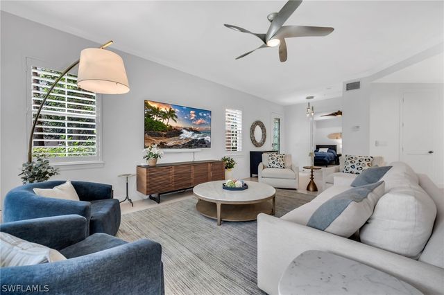 2830 Tiburon BLVD E 101, Naples, FL 34109