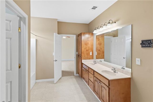 132 Hidden Creek Circle, Lizella, GA 31052
