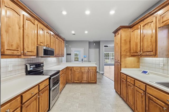 132 Hidden Creek Circle, Lizella, GA 31052
