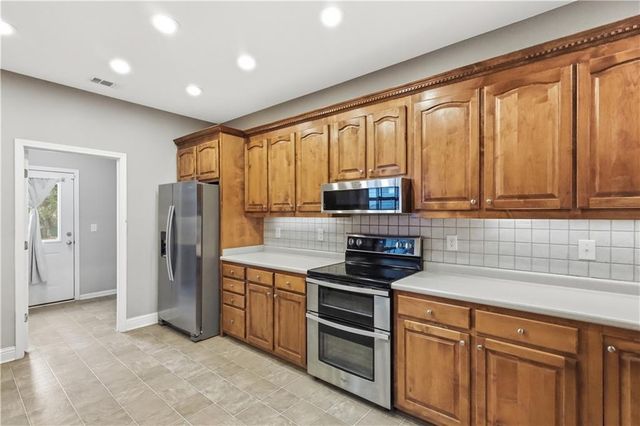 132 Hidden Creek Circle, Lizella, GA 31052