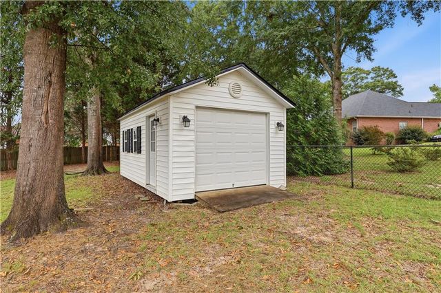 132 Hidden Creek Circle, Lizella, GA 31052