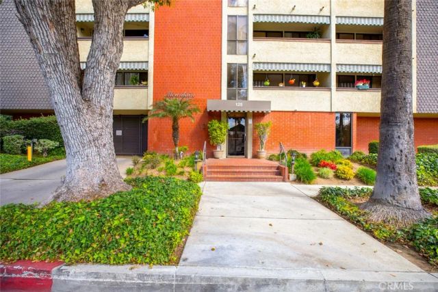 125 W Mountain Street 102, Glendale, CA 91202