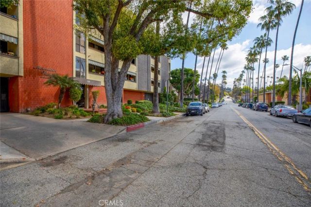 125 W Mountain Street 102, Glendale, CA 91202
