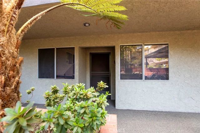 125 W Mountain Street 102, Glendale, CA 91202