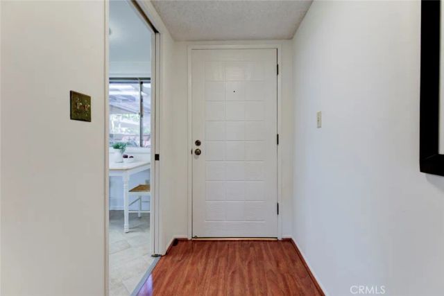 125 W Mountain Street 102, Glendale, CA 91202