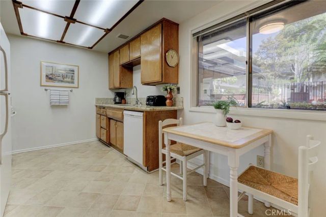 125 W Mountain Street 102, Glendale, CA 91202