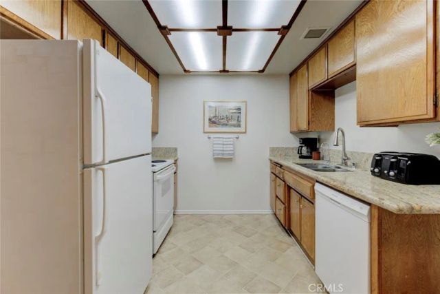 125 W Mountain Street 102, Glendale, CA 91202