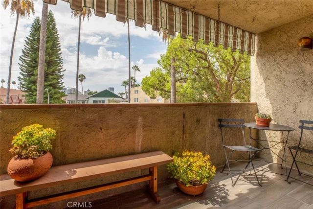 125 W Mountain Street 102, Glendale, CA 91202