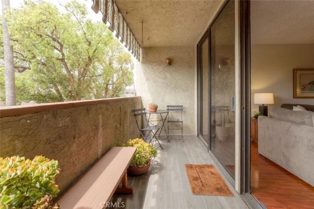 125 W Mountain Street 102, Glendale, CA 91202