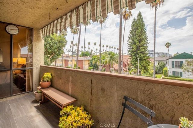 125 W Mountain Street 102, Glendale, CA 91202