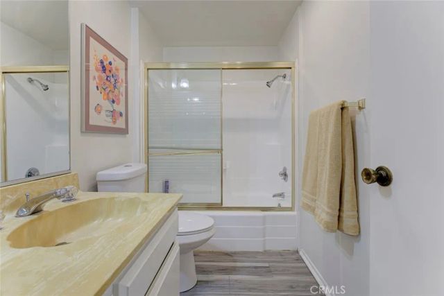 125 W Mountain Street 102, Glendale, CA 91202