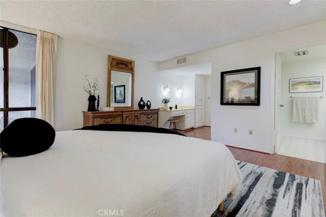 125 W Mountain Street 102, Glendale, CA 91202