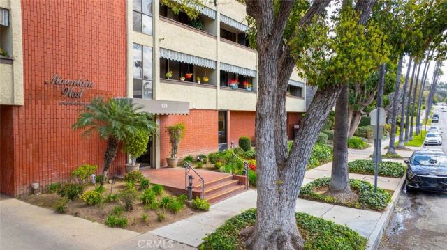 125 W Mountain Street 102, Glendale, CA 91202