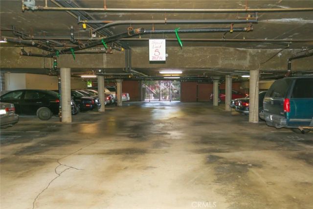 125 W Mountain Street 102, Glendale, CA 91202