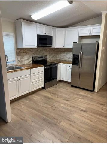 3509 CANNON DR, Morrisville, PA 19067