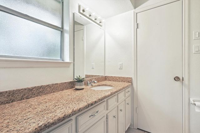 2320 Georgetown Drive, Denton, TX 76201