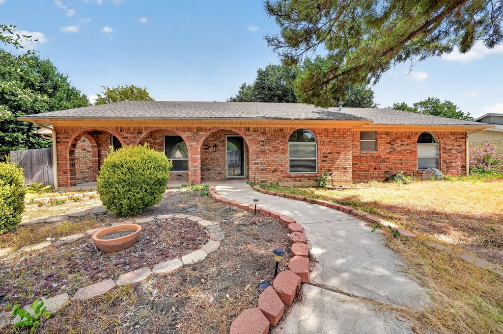 2320 Georgetown Drive, Denton, TX 76201 — exterior
