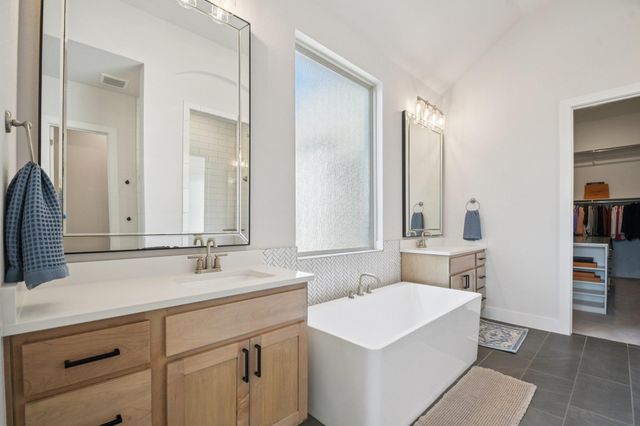 271 Egret LN, Austin, TX 78737