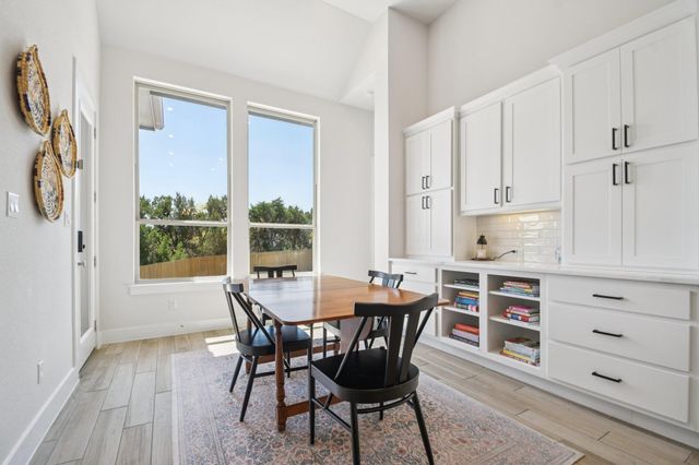 271 Egret LN, Austin, TX 78737