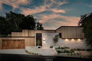 3977 Oeste Avenue, Studio City, CA 91604