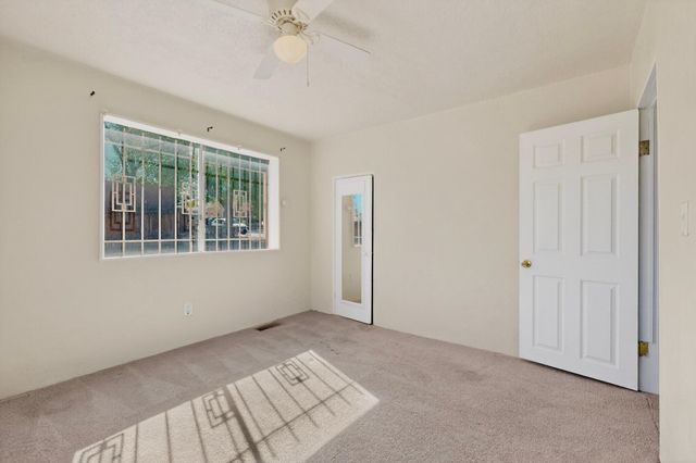 2905 Burton Avenue SE, Albuquerque, NM 87106