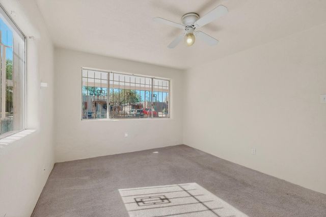 2905 Burton Avenue SE, Albuquerque, NM 87106