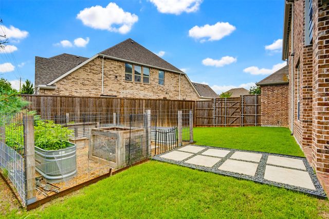 8068 Sarahville Drive, Dallas, TX 75252