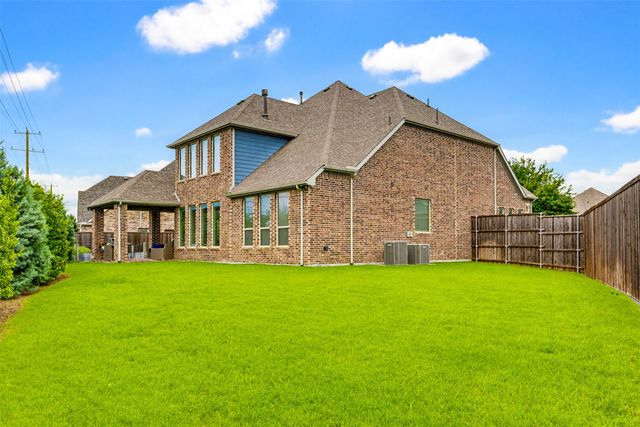 8068 Sarahville Drive, Dallas, TX 75252