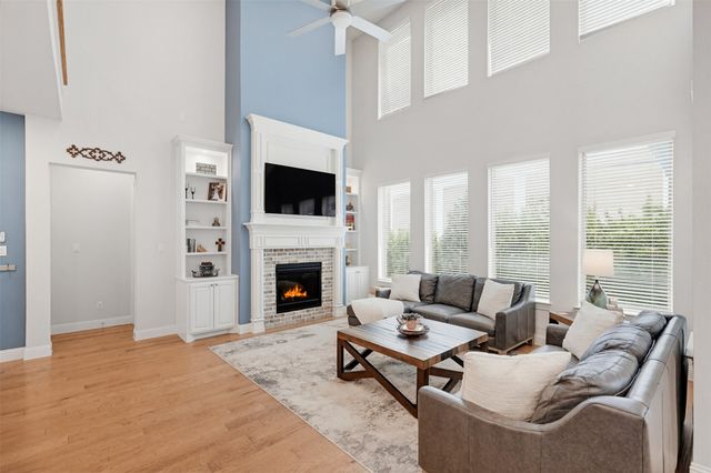 8068 Sarahville Drive, Dallas, TX 75252