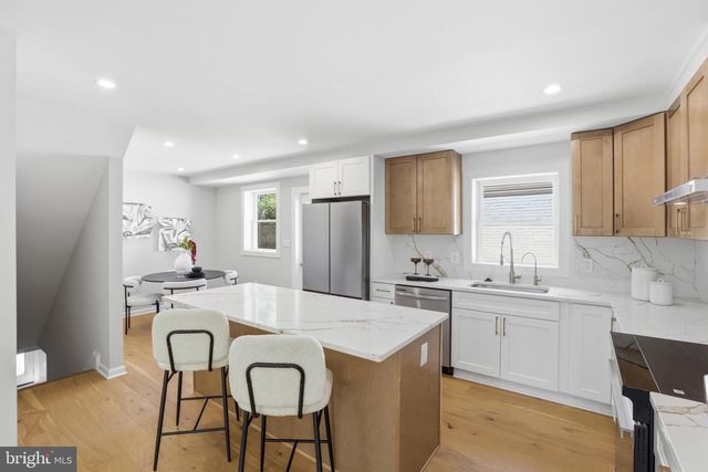 6420 SPRING TER, Falls Church, VA 22042