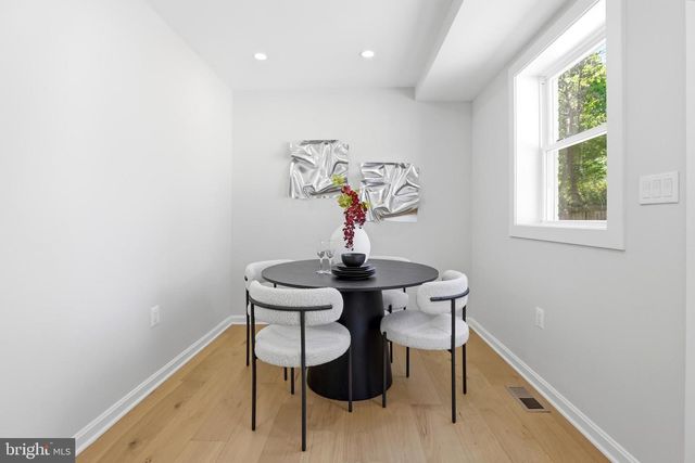 6420 SPRING TER, Falls Church, VA 22042