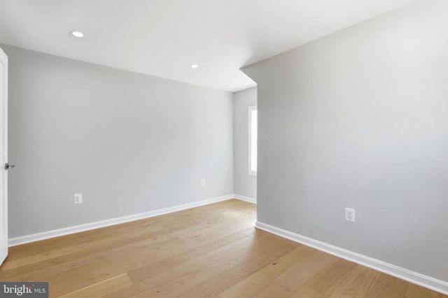6420 SPRING TER, Falls Church, VA 22042