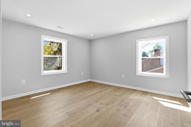 6420 SPRING TER, Falls Church, VA 22042