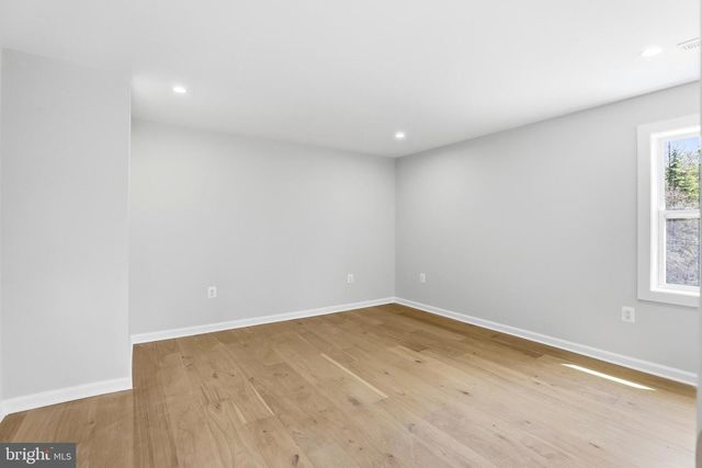 6420 SPRING TER, Falls Church, VA 22042