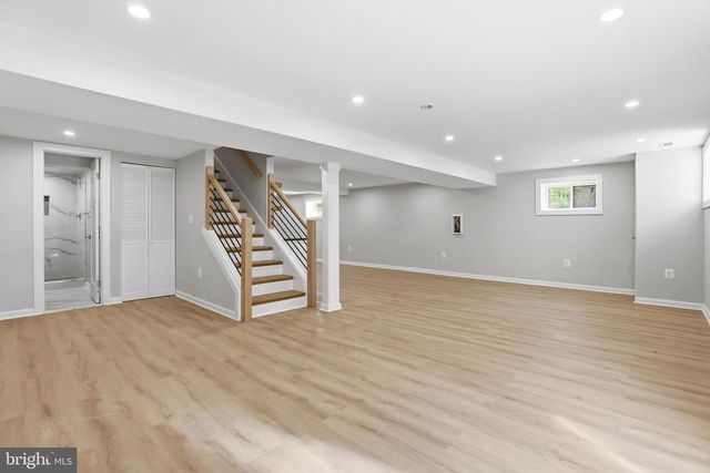 6420 SPRING TER, Falls Church, VA 22042
