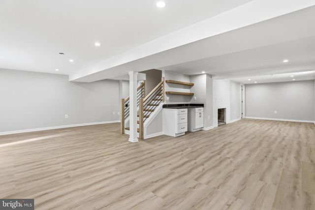 6420 SPRING TER, Falls Church, VA 22042